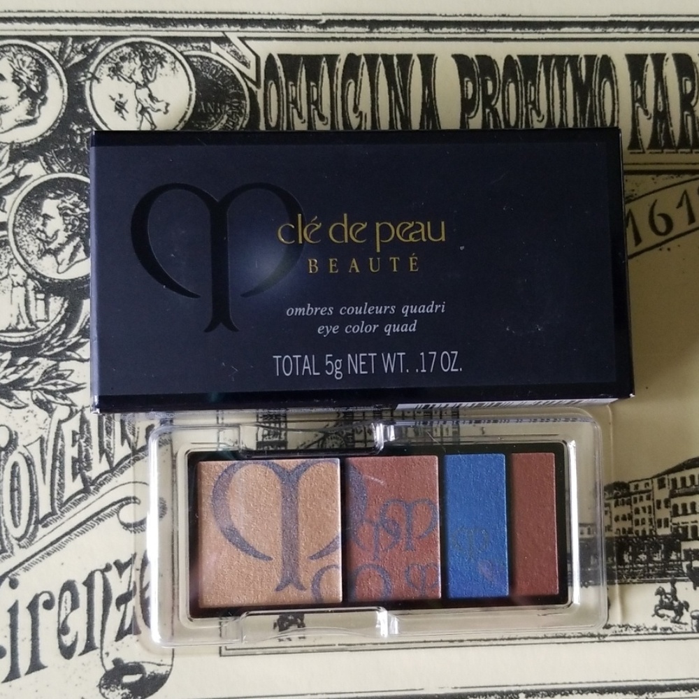 Cle de Peau Eye Color Quad